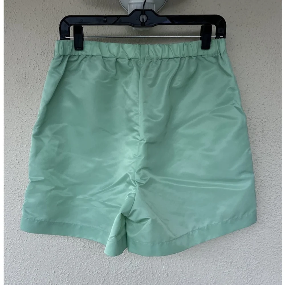 Sporty & Rich waist measurement